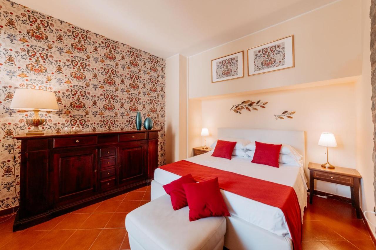 טאורמינה A Casitta 2 Luxury Apartments מראה חיצוני תמונה